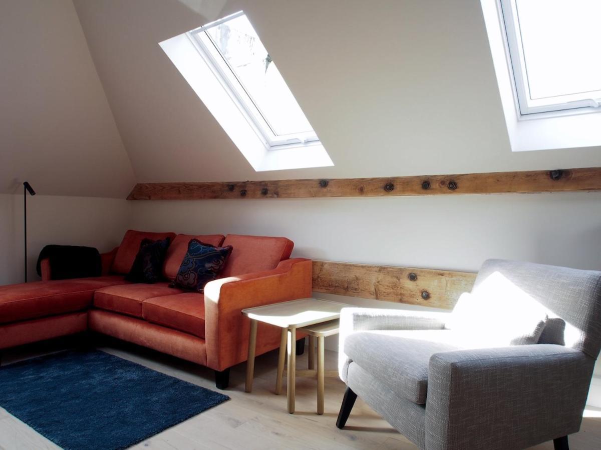 Apartment Bright & Airy Mezzanine Loft In - Flat 4, Elgin House