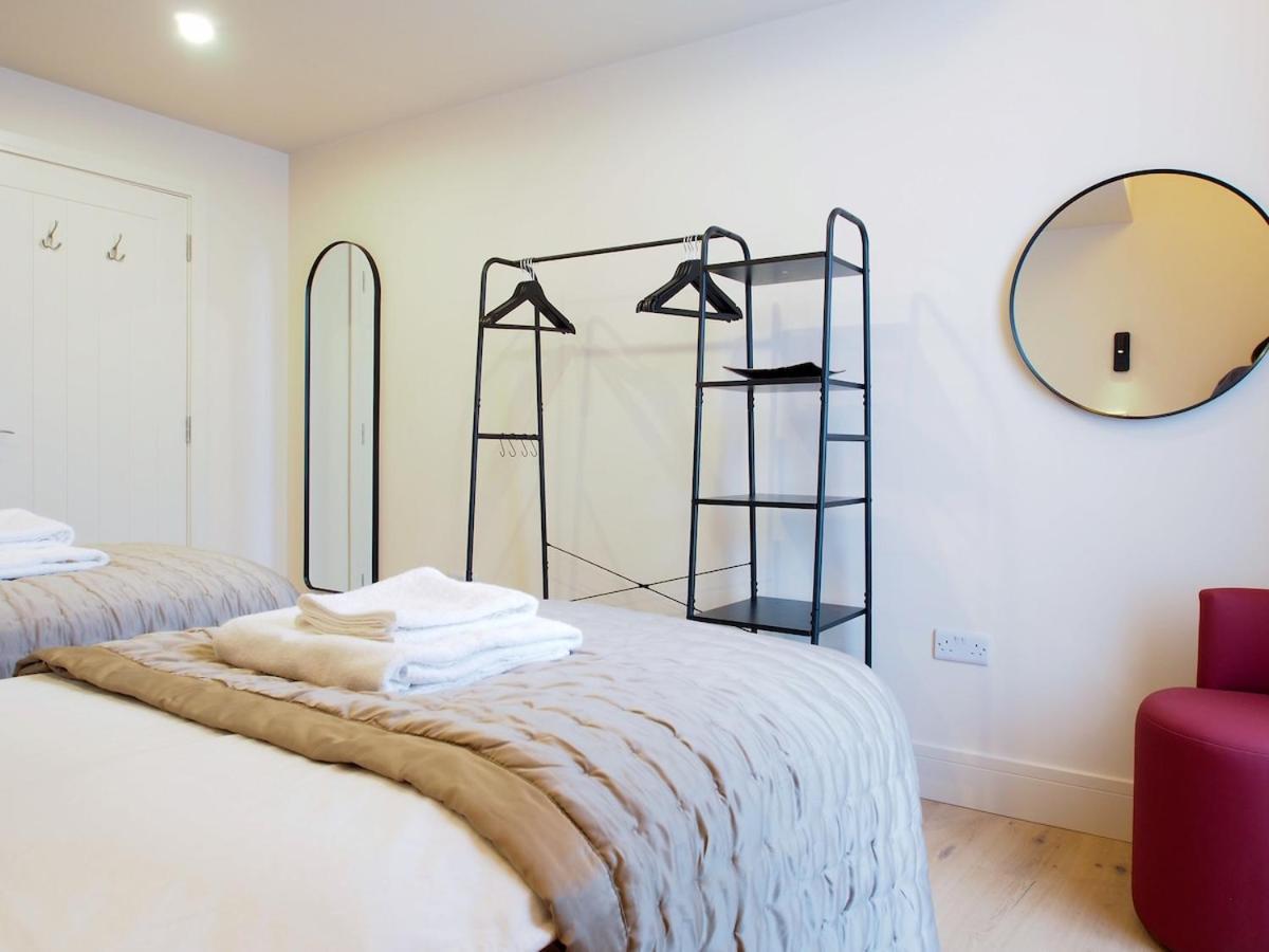 Bright & Airy Mezzanine Loft In - Flat 4, Elgin House Apartment Edinburgh