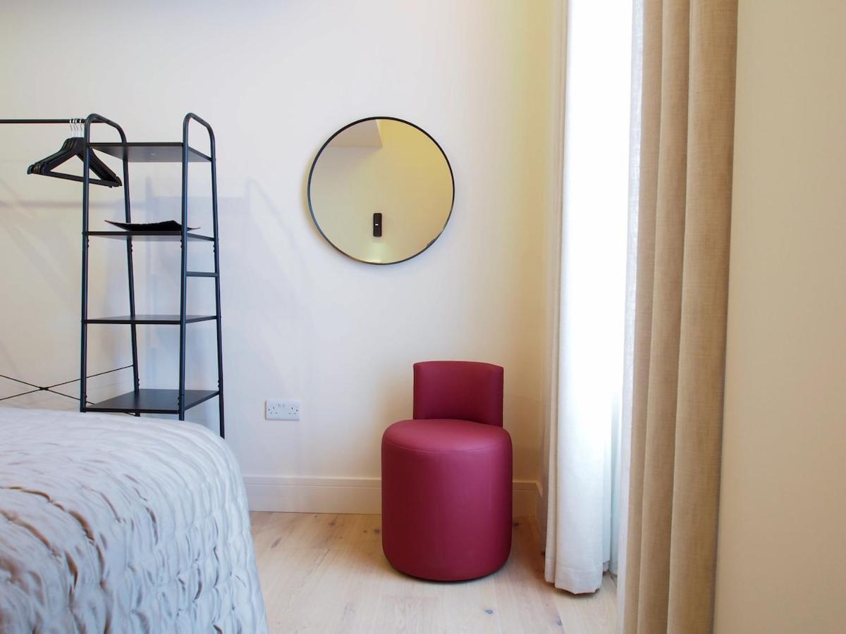 Bright & Airy Mezzanine Loft In - Flat 4, Elgin House * Edinburgh