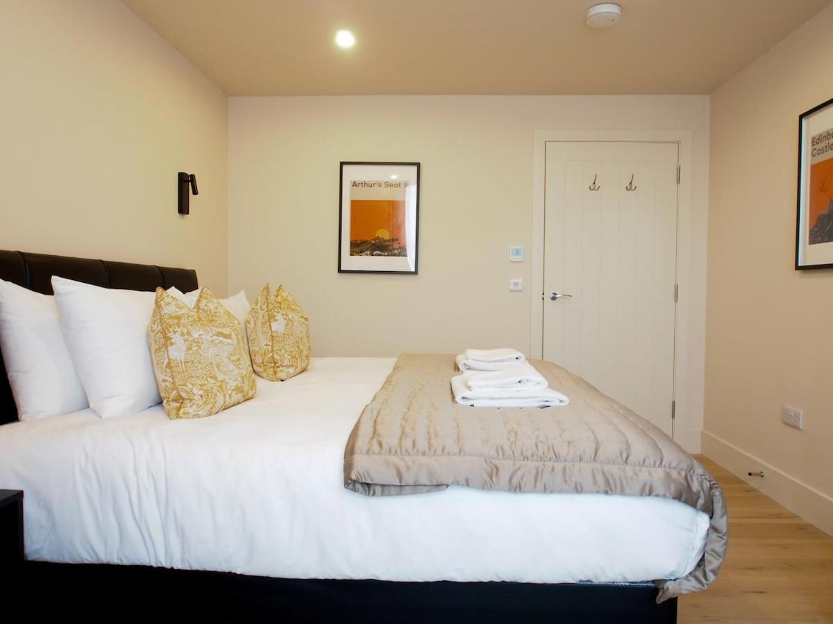 Apartment Bright & Airy Mezzanine Loft In - Flat 4, Elgin House *